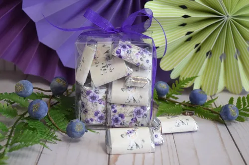 Vista 2 de Amanda Creation Acuarela Purple Cow Baby Shower Baby Shower Mini Chocolate Candy Bar Wrappers Wrappers Envoltura de 45 etiquetas envolventes de 1.4
