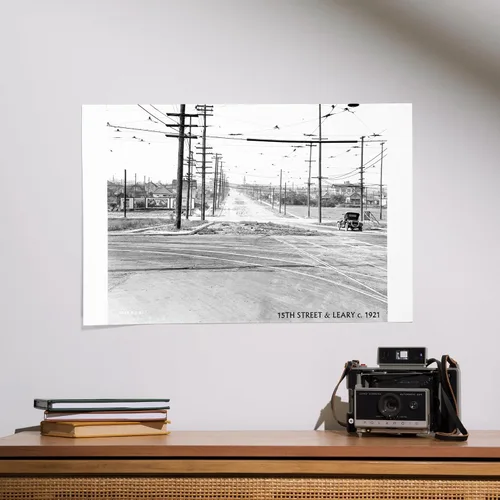 Vista 2 de Lantern Press 16x24 Inch Giclee Print, Ballard, Seattle, WA, 15th and Leary