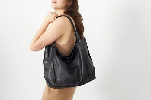 Vista 5 de The Sak Los Feliz Large Tote Bag in Leather, Roomy, Unlined Purse with Single Shoulder Strap