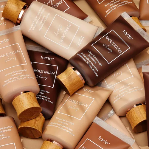 Vista 6 de Base de cobertura total Amazonian Clay con 12 horas de duración y SPF 15, marca Tarte, sin caja
