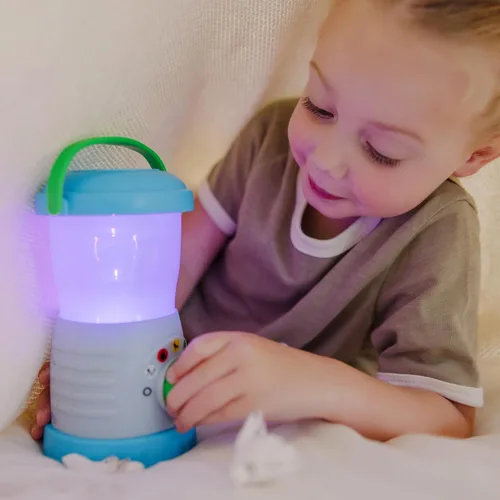 Vista 5 de Melissa & Doug Let's Explore Light & Sound - Juego de faroles para acampar