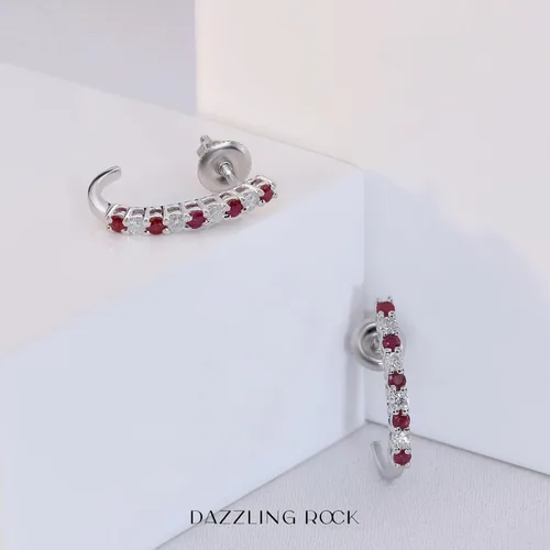 Vista 3 de Dazzlingrock Collection Aretes de aro en forma de J de oro de 14 quilates con piedras preciosas redondas y diamantes blancos