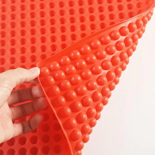 Vista 6 de Newk 468 Cavity Pet Treats Mold - Molde redondo para gotas de chocolate y golosinas para perros