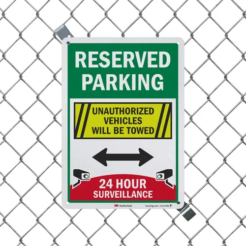 Vista 4 de SmartSign Letrero de "Estacionamiento reservado - Vigilancia 24 Horas, Vehículos No Autorizados Serán Remolcados" Aluminio reflectante de grado