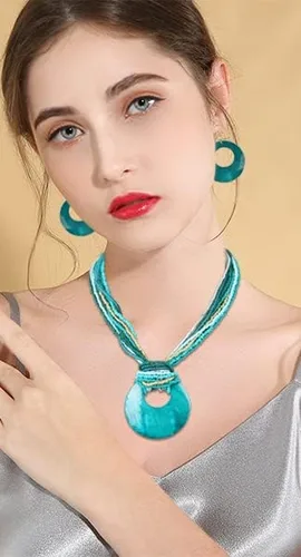 Vista 3 de Coiris Collar de cuentas coloridas de múltiples hebras con colgante de concha de círculo grande para mujer