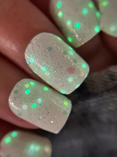 Vista 2 de 22 tiras de esmalte de uñas de gel semicuradas de alta calidad con accesorios de aplicación (confeti brillante en la oscuridad)