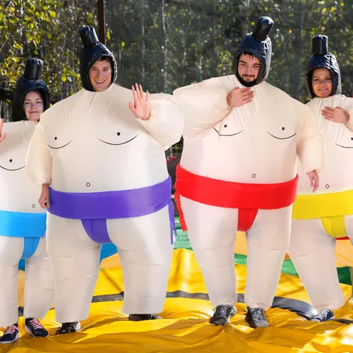 Vista 2 de Unittype Paquete de 5 disfraces inflables de sumo para adultos, trajes de lucha libre, disfraz inflable de Halloween para hombres y mujeres, fiesta