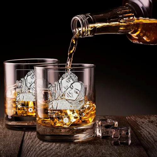 Vista 3 de Vaso de whisky personalizado, regalo para novio, vasos de whisky grabados personalizados, regalos de bourbon para marido, hombre, regalos
