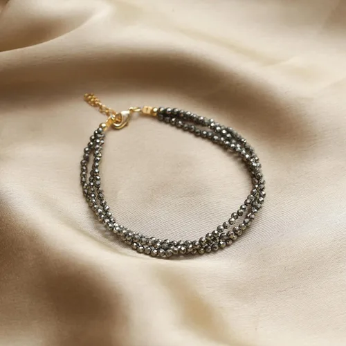 Vista 4 de Gempires - Pulseras de cuentas naturales de múltiples hebras, ligeras, hechas a mano, hipoalergénicas, de 8 pulgadas, chapadas en oro, elegantes