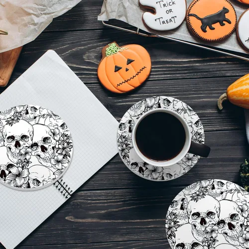 Vista 6 de Whaline 6 posavasos de cerámica de Halloween con soporte de hierro, diseño floral de calavera, tapete absorbente para taza, taza, hogar, cocina