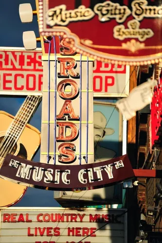 Vista 5 de Póster de fotos de música country de Nashville con letreros retro de música country TN Tennessee Bar Restaurant Photograph Cool Wall Art Poster 12x18
