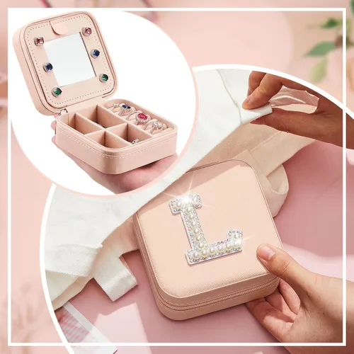 Vista 5 de Joyero de viaje con inicial, mini organizador de joyas rosa con espejo, anillo de viaje, aretes, soporte de joyería para mujeres, niñas, mamá