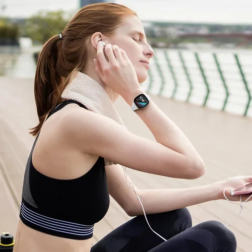 Vista 6 de Getino Compatible con Fitbit Versa 3/Versa 4 Bandas/Sense/Sense 2 Bandas para Mujer y Hombre, Accesorios de Banda Deportiva Fina y Duradera, Pequeña