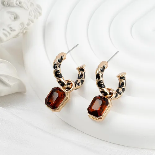 Vista 3 de Fire beetle Aretes de leopardo para mujer, aretes con estampado de leopardo y guepardo con piedras preciosas, aretes colgantes de puntos