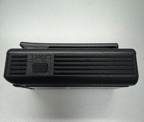 Vista 5 de Bumpboxx Retro Pager - Altavoz Bluetooth premium, mini altavoz inalámbrico portátil impermeable con sonido estéreo fuerte, linterna LED, Bluetooth