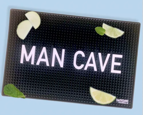 Vista 3 de Man Cave - Tapete divertido para bar de 17.7 x 11.8 pulgadas, accesorio de encimera, decoración de pub para el hogar, cubierta de barra