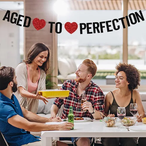 Vista 5 de PALASASA Cartel de "Envejecido a la perfección" – Decoración negra brillante para fiesta de aniversario de cumpleaños número 30, 40, 50, 60, 70, 80