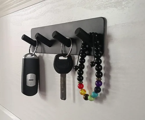 Vista 8 de Soporte para llaves de pared, ganchos adhesivos para llaves con 4 ganchos, acero inoxidable resistente, negro, sin agujeros para tornillos