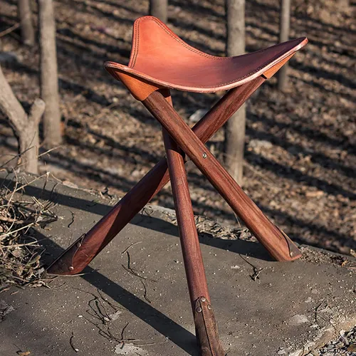 Vista 8 de Taburete triangular plegable – Primera capa seleccionada de piel de vaca + soporte de madera maciza pura + adhesivo para pie silencioso, hecho a