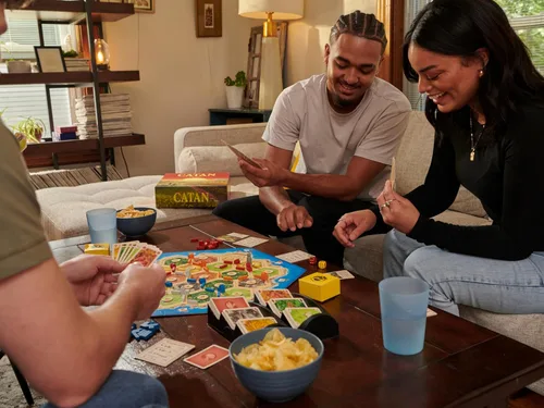 Vista 4 de Catan - Juego de mesa (6ª edición) Intercambia, construye y establece en el clásico juego de estrategia para familia, niños y adultos, a partir