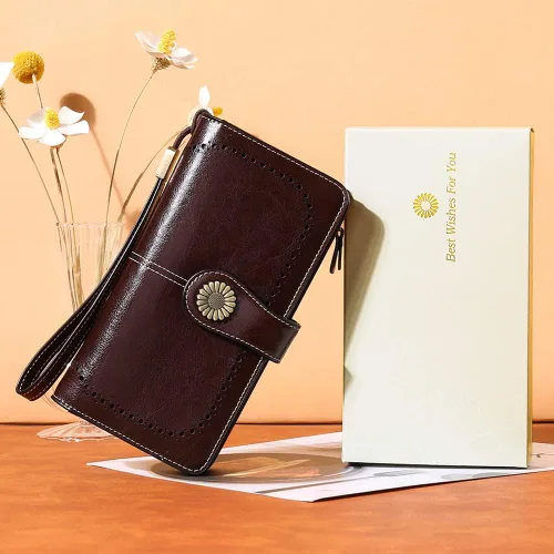 Vista 4 de SENDEFN - Billeteras de cuero genuino para mujer con tarjetero y bloqueo RFID, de gran capacidad y con correa para la muñeca