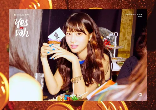Vista 5 de A-BLACK / B-WHITE / C-RED 3 Ver Set Mini Album