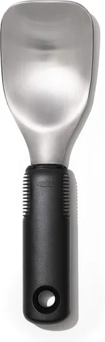 Vista 5 de OXO Rueda y cortador de pizza Good Grips + pala de helado