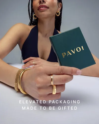 Vista 5 de PAVOI - Anillos chapados en oro de 14K con cristal de piedra natal Anillos para mujer