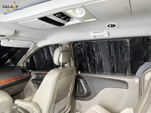 Vista 4 de Protector Solar a Medida para Ventanas Traseras Laterales de 2ª Fila (2 piezas) para 2008 2009 2010 2011 2012 2013 2014 2015 2016 2017 2018 Chrysler