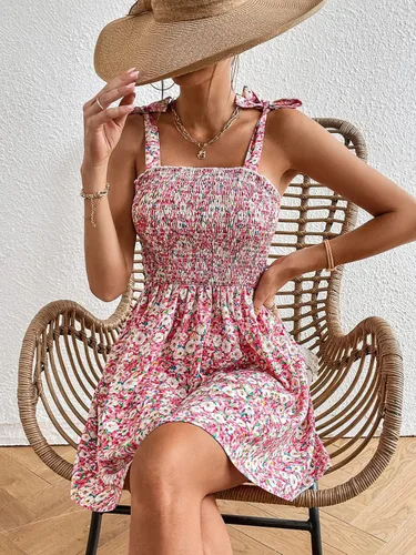 Vista 4 de WDIRARA Vestido de verano para mujer, estampado floral, fruncido, fruncido, dobladillo con volantes, acampanado, vestido de verano corto