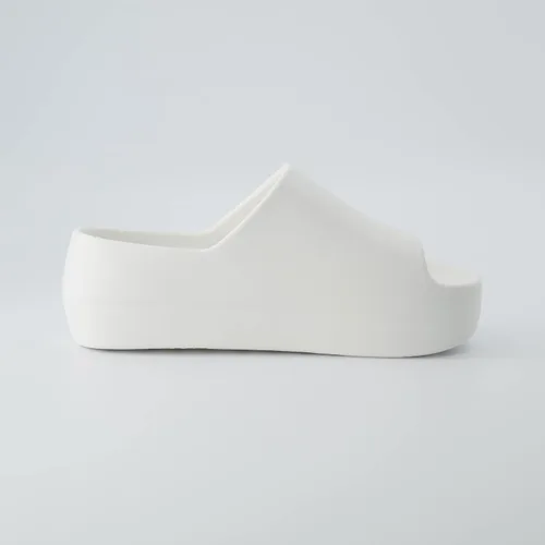 Vista 4 de CUSHIONAIRE Sandalia Harrison para mujer con +Comfort