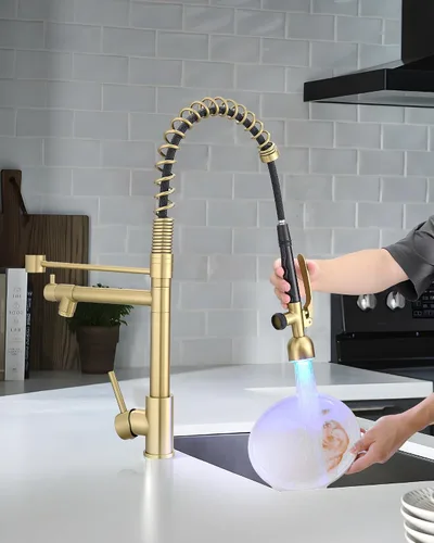 Vista 4 de Fapully Grifo de cocina de una sola manija con arco alto, dorado cepillado, extraíble con LED, grifos de fregadero de cocina de una sola palanca