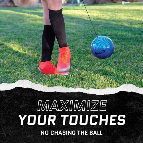 Vista 4 de SKLZ Star-Kick Touch - Entrenador de fútbol – Práctica de patadas y pases para jugadores jóvenes, perfecto para mejorar la coordinación pie-ojo