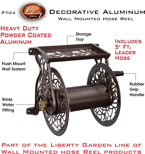 Vista 2 de Carrete portamangueras decorativo Liberty Garden Products, producto número 704, con soporte de pared de aluminio fundido para manguera de hasta 125
