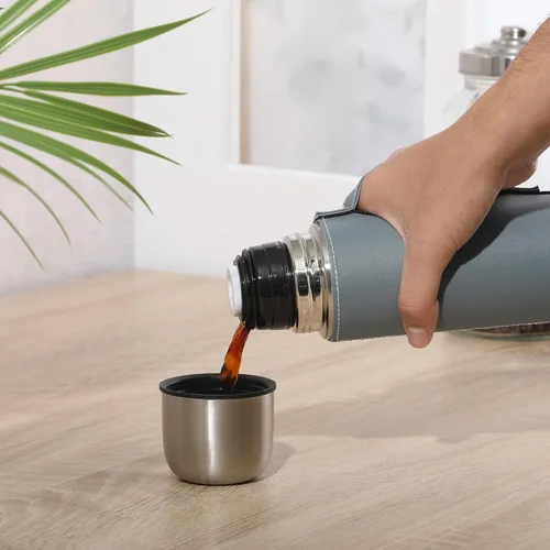 Vista 6 de Mr. Coffee Leatherette - Botella térmica de acero inoxidable de 23 oz - Frasco con aislamiento de doble pared con funda de cuero sintético y asa