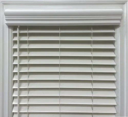 Vista 4 de Faux Wood Blinds Valance for Horizontal and Venetian Blinds (Hidden Valance Clips Included). Inside or Outside Mount - Custom Made to Your