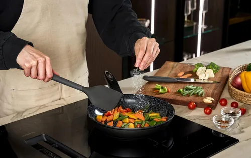 Vista 2 de Zyliss Ultimate Ceramic Cookware - Sartén antiadherente para una preparación saludable de comidas, de calentamiento rápido y fácil de limpiar