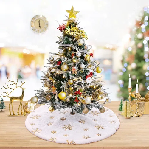 Vista 2 de Falda de árbol pequeña de 24 pulgadas, falda de árbol de piel sintética blanca de Navidad de 4 pies, mini copos de nieve de lentejuelas doradas