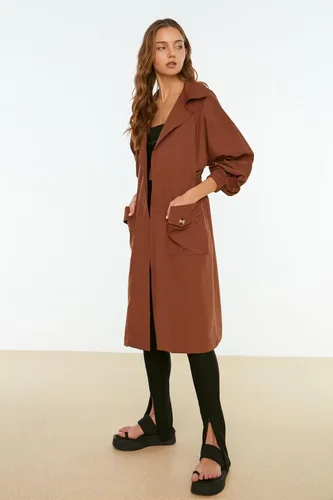 Vista 3 de Trendyol Gabardina tejida de gran tamaño con doble botonadura para mujer, Marrón