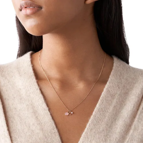 Vista 4 de Fossil collar con dije de acero inoxidable en tono rosa dorado para mujer