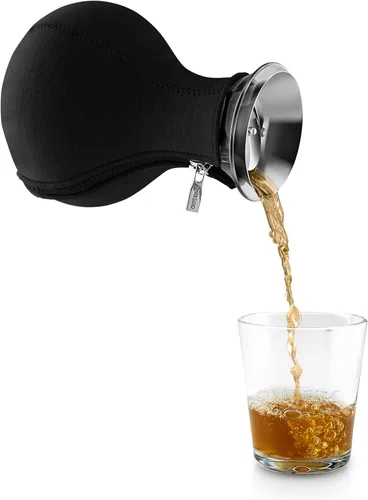 Vista 4 de EVA SOLO Tetera 34oz Vidrio de borosilicato sin goteo con cubierta aislante de neopreno Diseño, funcionalidad y calidad daneses Negro