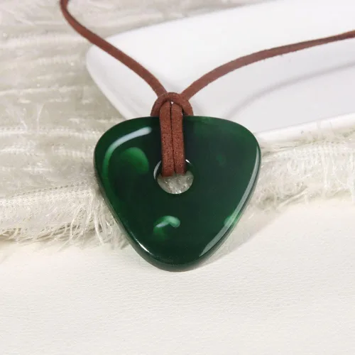 Vista 3 de FunBoat Coraline - Collares de piedra para ver llave, disfraz de coralina, joyería de Halloween, cosplay, regalo de Navidad para niños, niñas