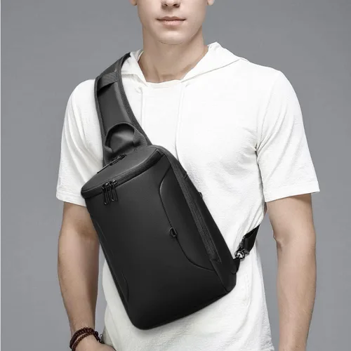 Vista 6 de Leathario Bolso bandolera de cuero para hombre, mochila cruzada para el pecho, mochila pequeña, multiusos, casual, viajes, Negro
