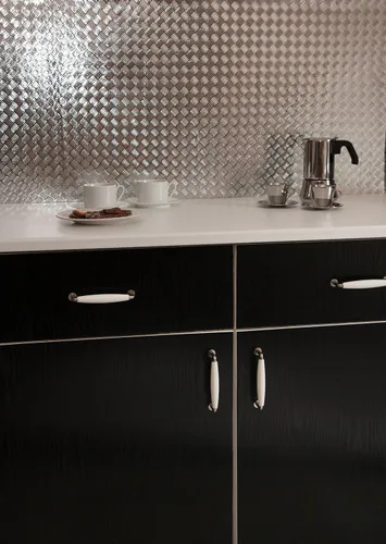 Vista 7 de d-c-fix 346-0034-2PK - Película autoadhesiva decorativa, diseño de madera negra, rollo de 17 x 78 pulgadas, paquete de 2