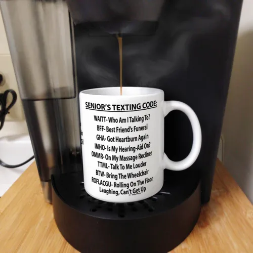 Vista 5 de ThisWear Jubilación Taza de café de cerámica con código de texto para personas mayores de 11 onzas, color blanco 11oz - Blanco