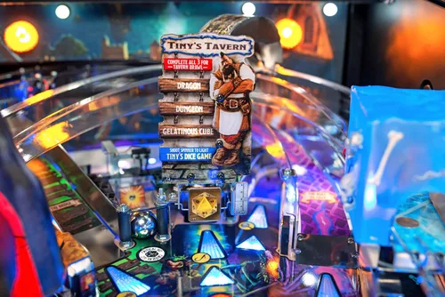 Vista 8 de Stern Pinball - Máquina de pinball Pro Edition de Dungeons & Dragons con Insider Connected