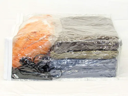 Vista 5 de Paquete de 5 bolsas de almacenamiento con cremallera de vinilo transparente de 15 x 18 x 7 pulgadas