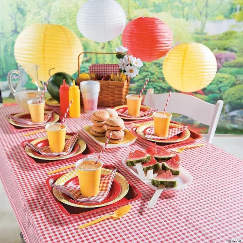 Vista 2 de Fun Express Rollo de mantel rojo a cuadros (100 pies) - Suministros para la escuela bíblica de vacaciones VBS