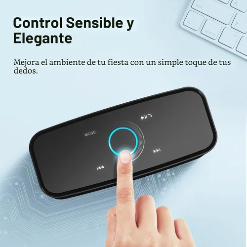 Vista 3 de DOSS SoundBox Touch - Altavoz inalámbrico con Bluetooth, sonido HD de 12W con graves ricos, resistente al agua IPX5, 20 horas de reproducción, manos
