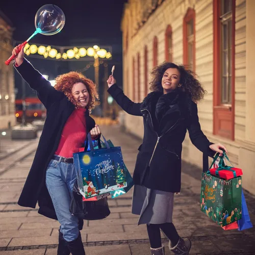 Vista 3 de YANGTE Paquete de 16 bolsas de Navidad con asas, bolsas de regalo no tejidas, 12.8" 9.8" 6.7